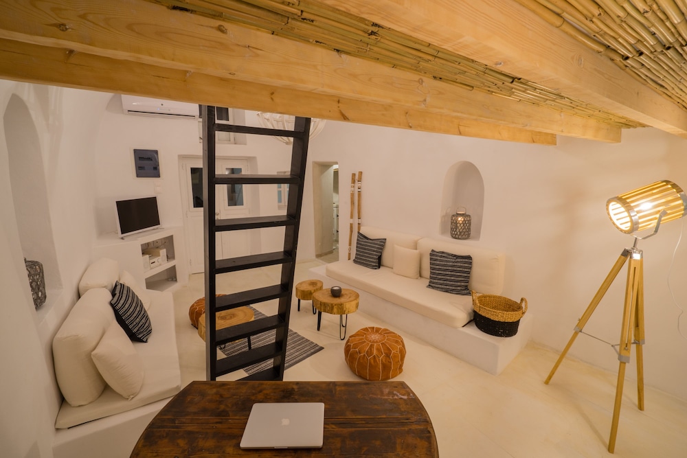 Canvas Suites 8/50