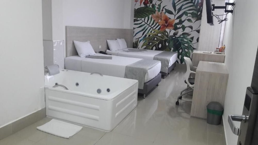 Hotel Lleras Express 39/41