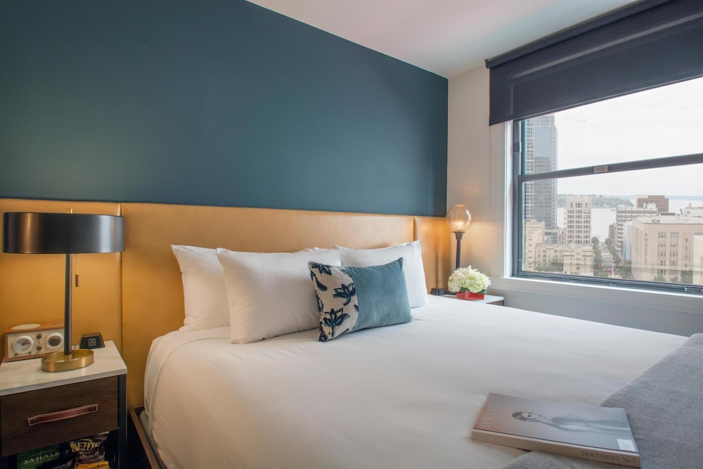 Room, King Bed, Partial View