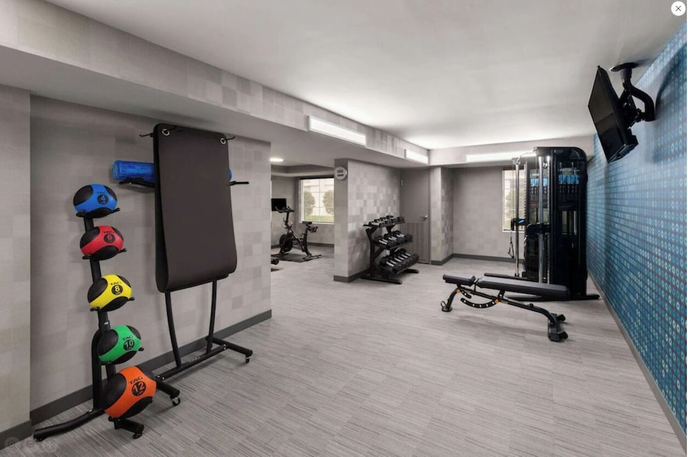 Hawthorn Extended Stay by Wyndham Knoxville 39/46