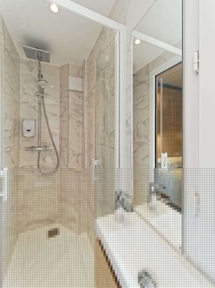 Kyriad Direct Saint Brieuc (Blue Hotel) 13/47