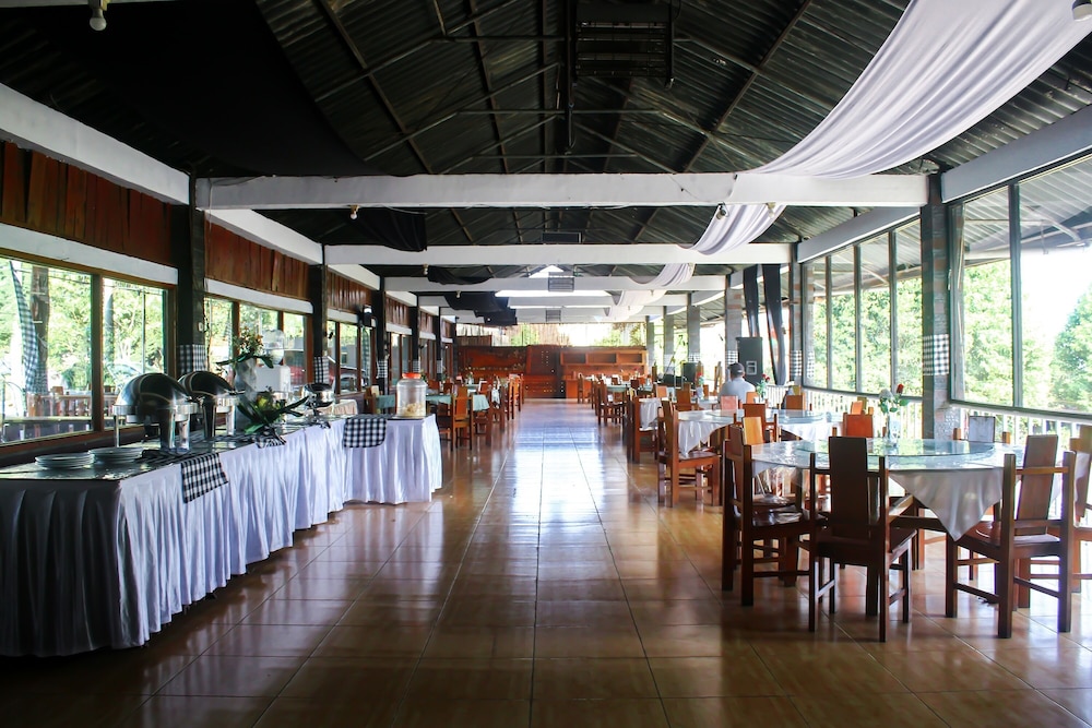 Nirwana Hotel Lembang by ZUZU 26/50