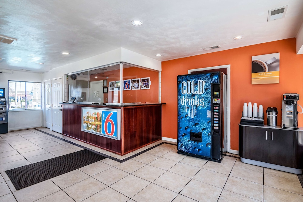 Motel6 Portsmouth, VA 8/57
