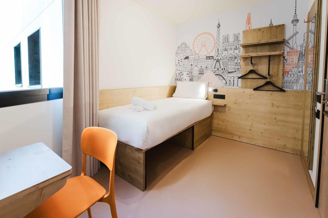 easyHotel Alicante Centro 25/58