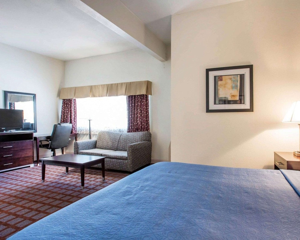 Quality Inn Mammoth Lakes 7/37
