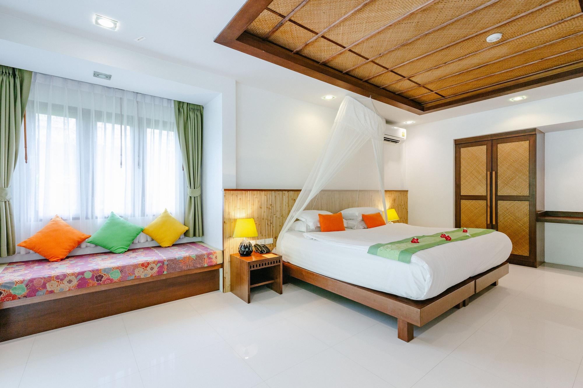 Semi Tropical, Cottage