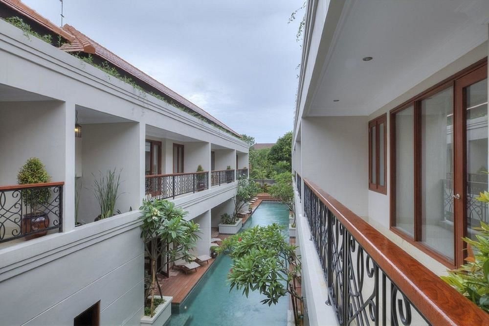 Seminyak Lagoon All Suites Hotel 3/47