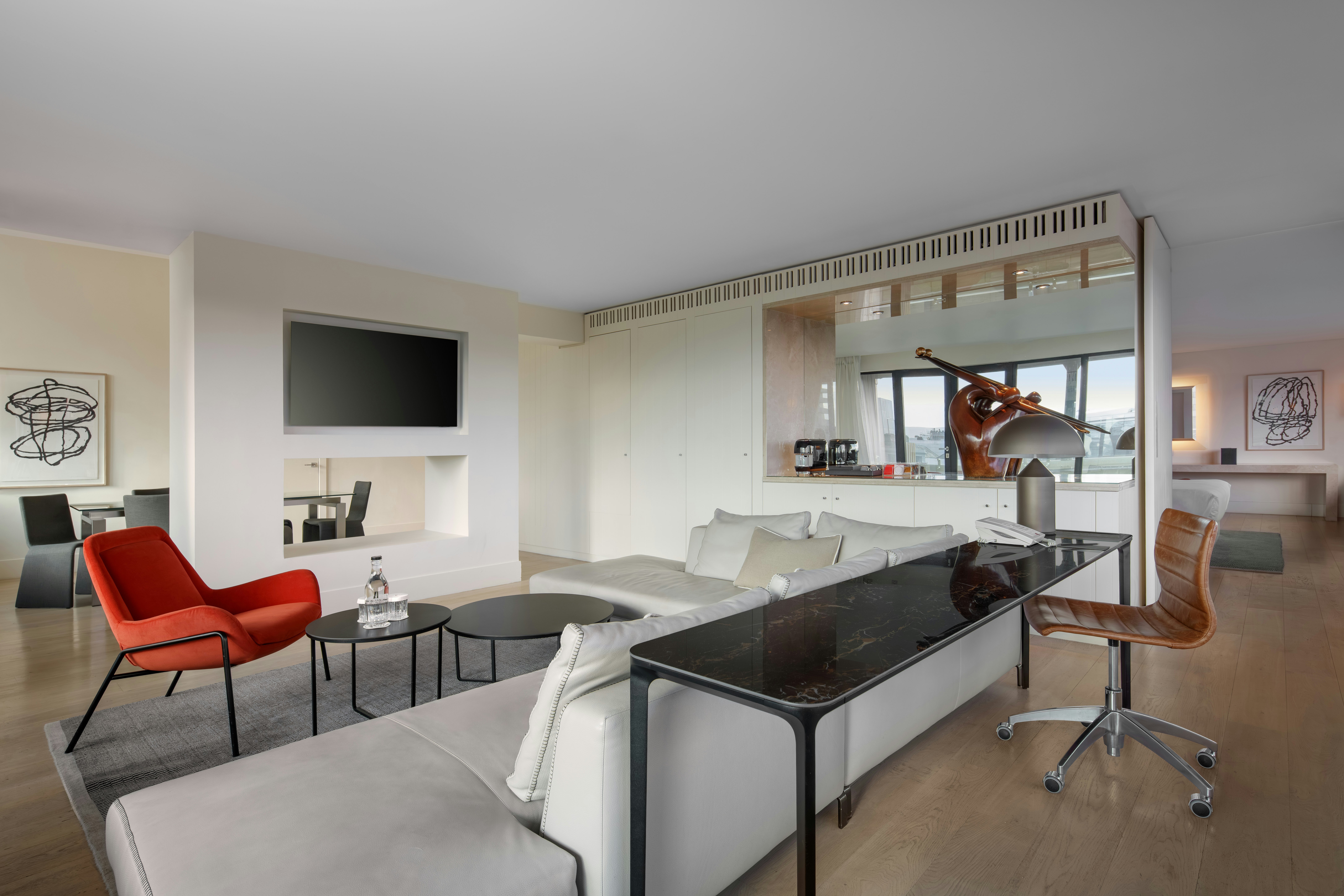 The Morrison Dublin, Curio Collection by Hilton 48/50