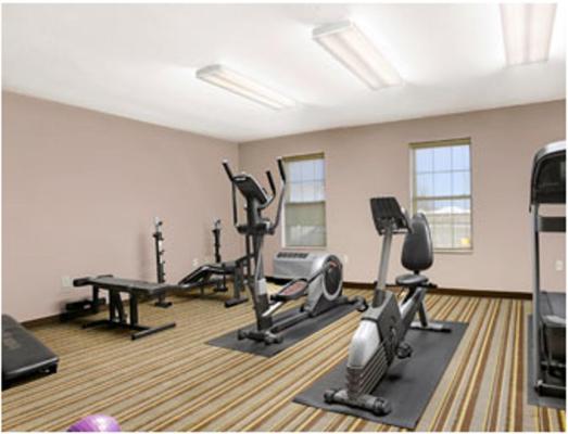 Super 8 by Wyndham Strafford/Springfield Area 22/36