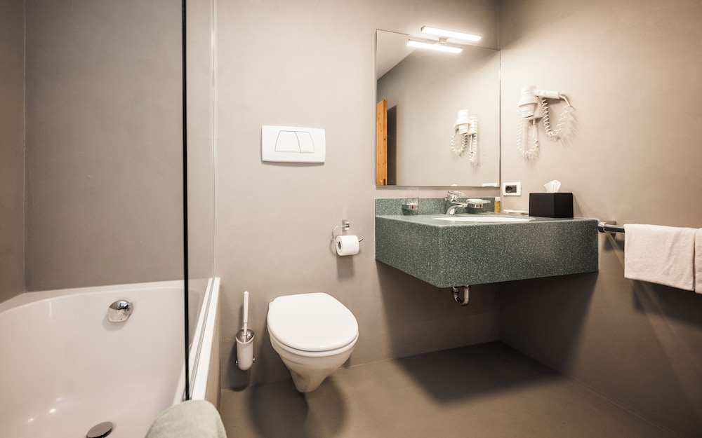 Hotel Ladinia 46/50