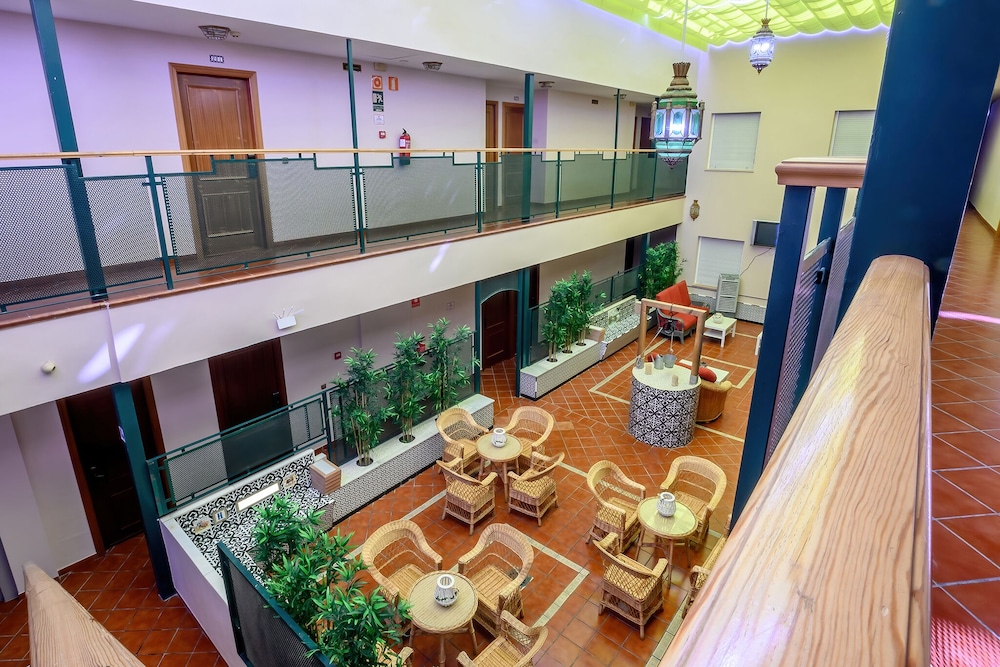 Hotel H28 Camas 2/24