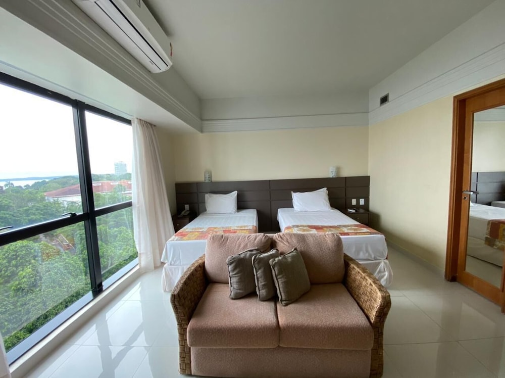 Tropical Executive Hotel 45/62