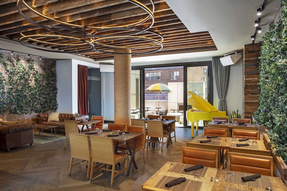 Royalton Park Avenue 40/50