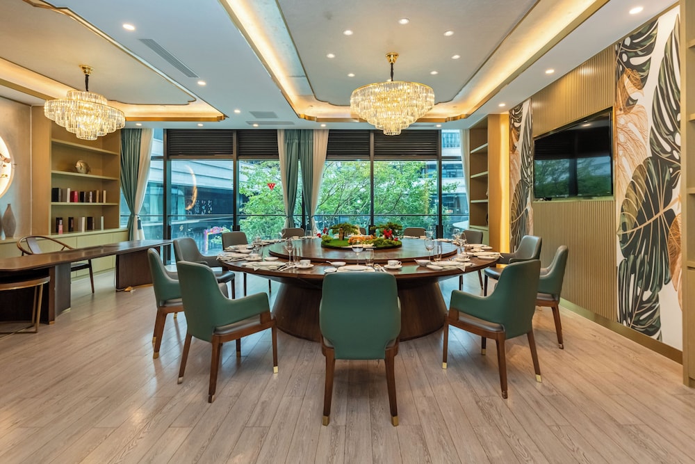 Grand Mercure Shanghai Lingang 36/50