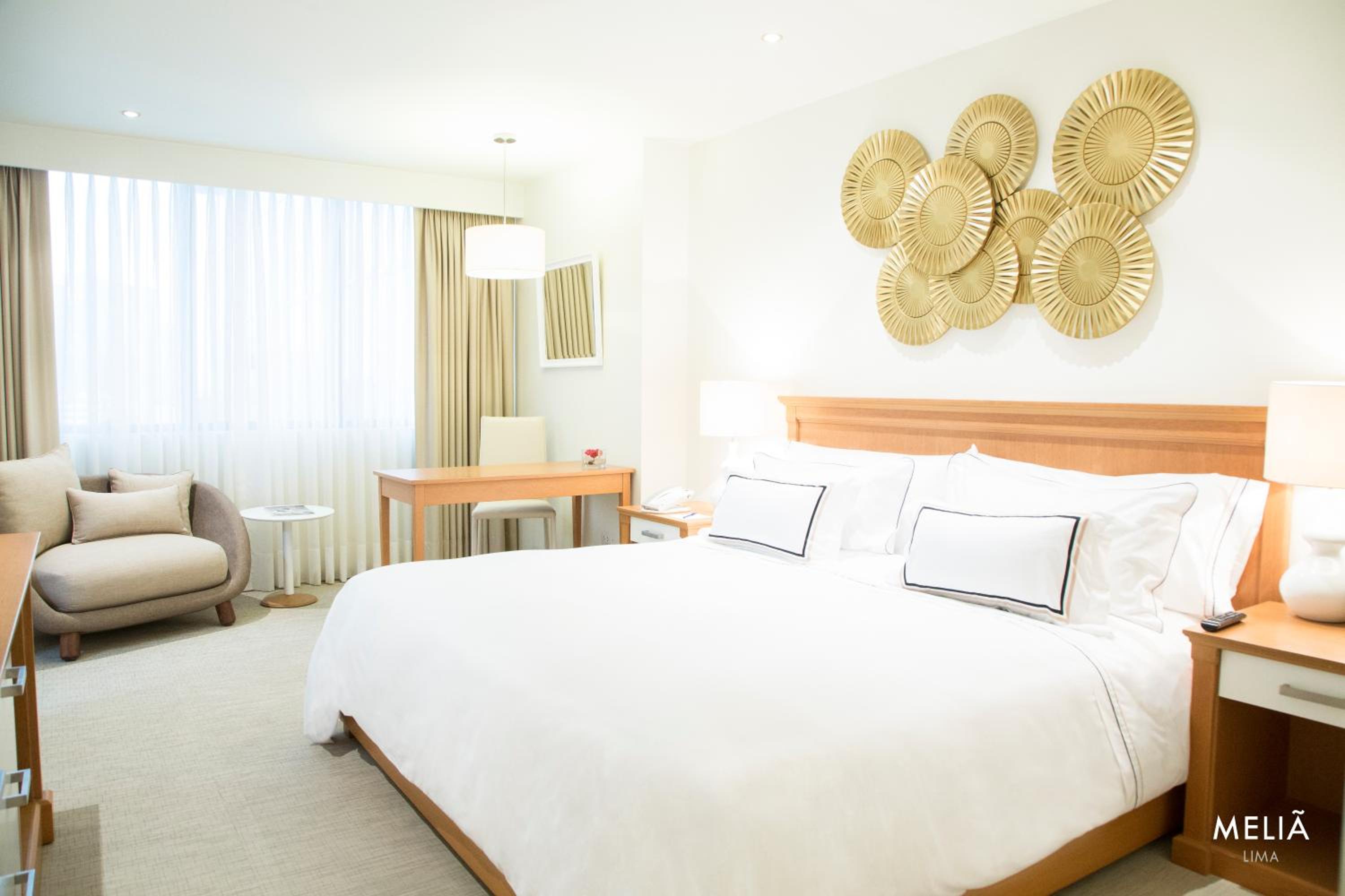 The Level, Business, Suite, Queen Bed