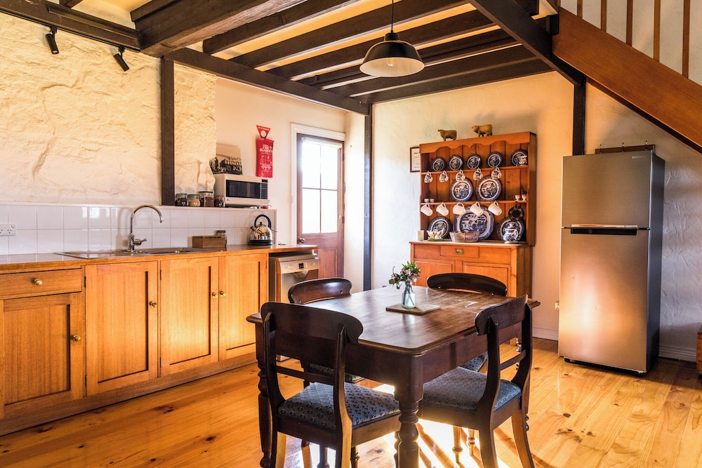 Daisy Bank Cottages 44/62