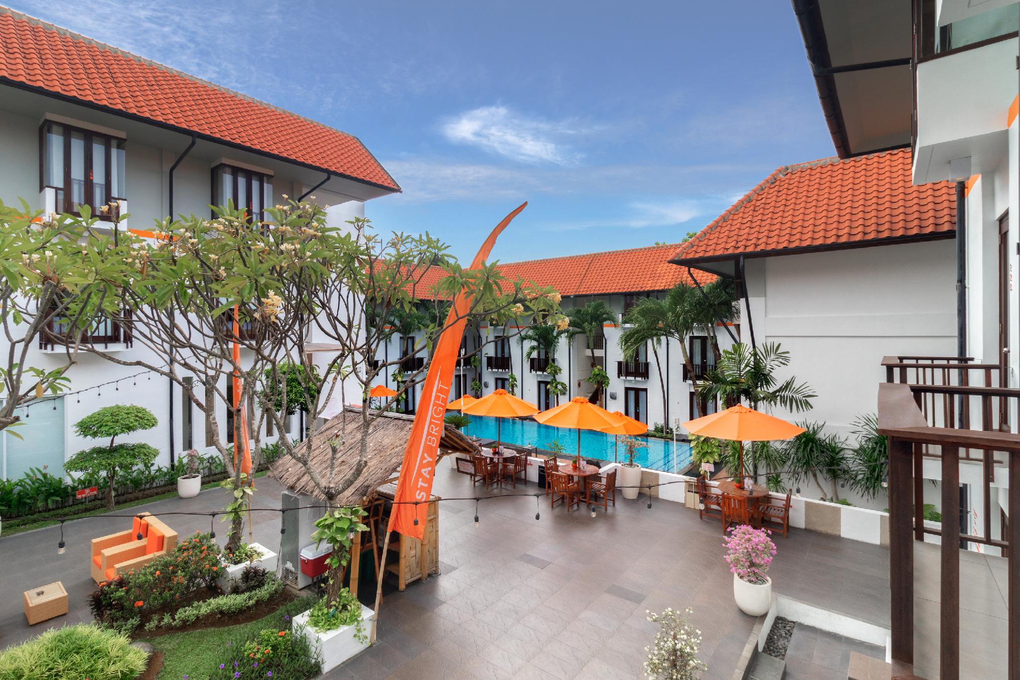 Room, Pool Access