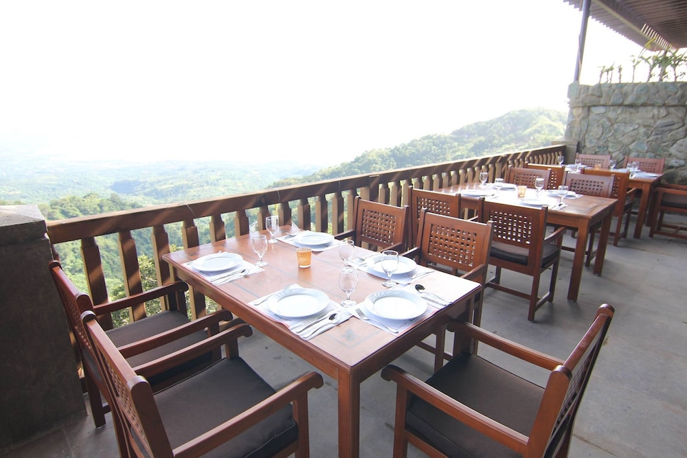 Alta D Tagaytay 47/55