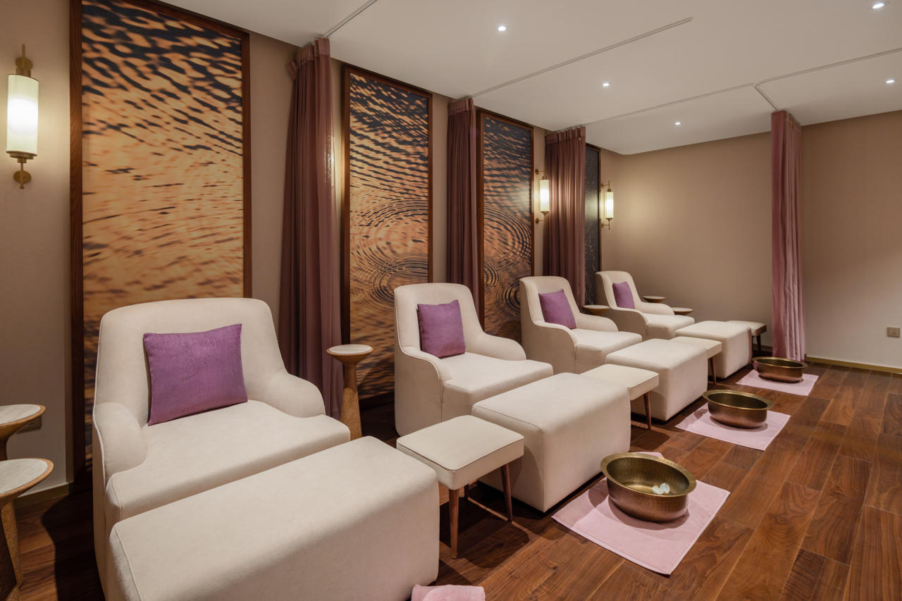 Grand Royal Riverside Hue 23/43