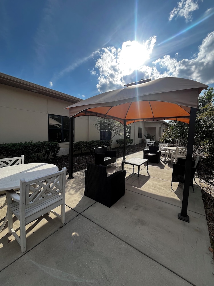 The View Hotel, Trademark Collection by Wyndham 37/42