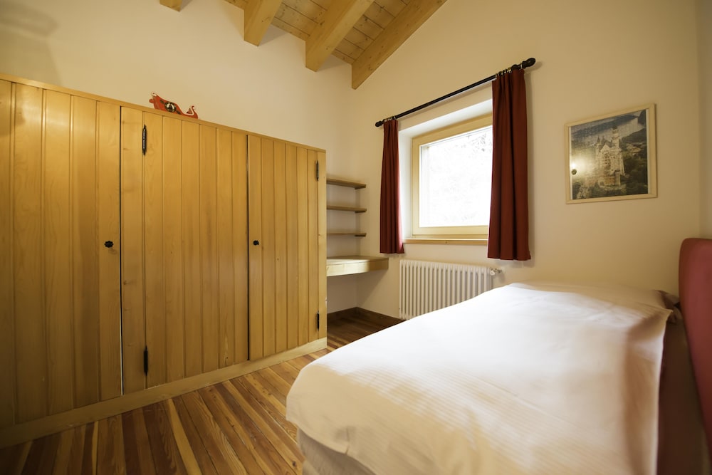 3 BEDROOMS, APARTMENT
