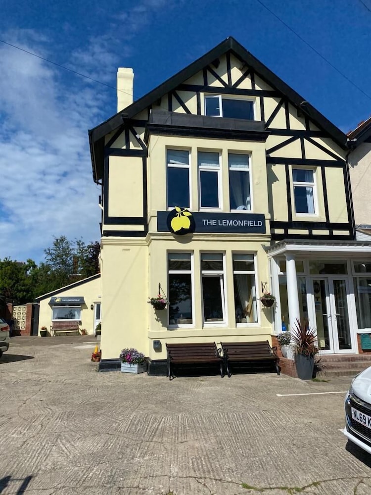 The Lemonfield Hotel 35/39