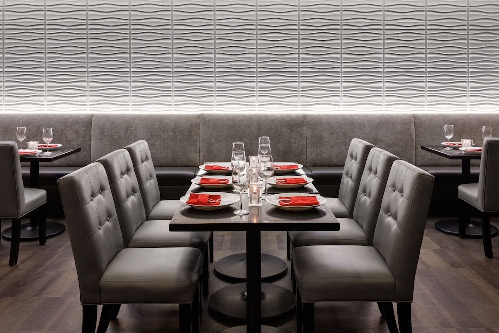 Pomeroy Hotel Conference Centre 49/64
