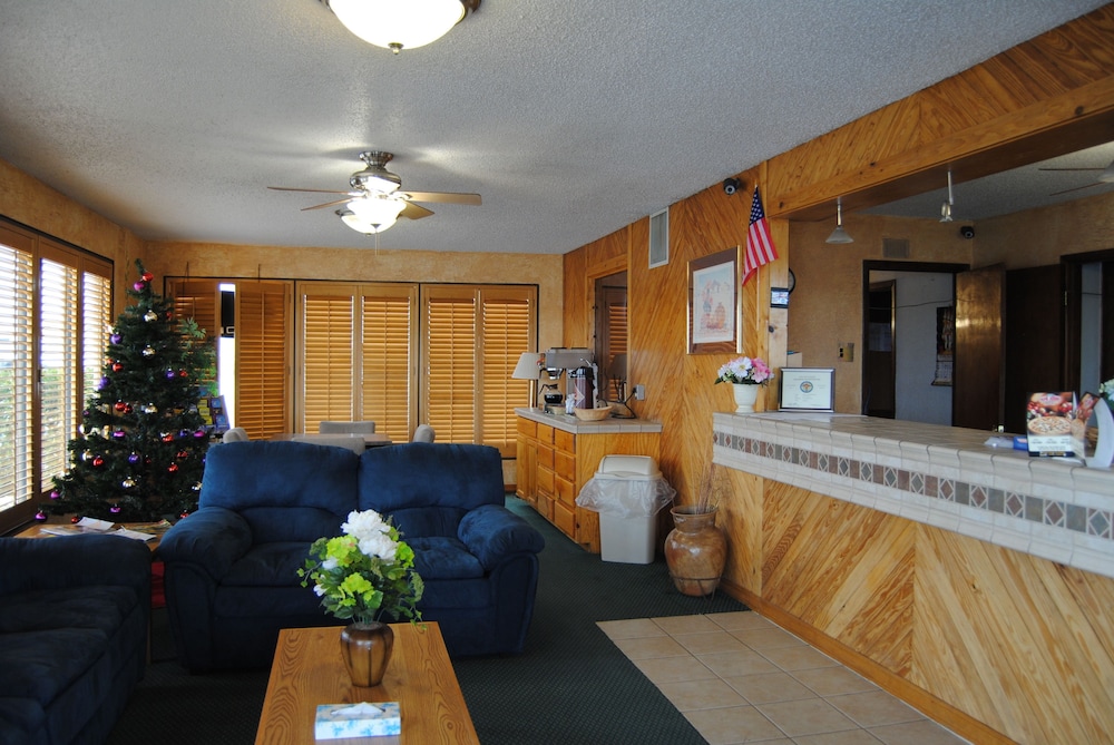 La Vista Inn 39/47
