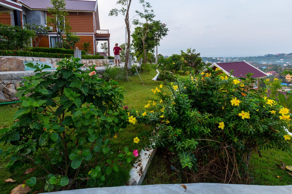 360 Resort Sihanoukville 1/69
