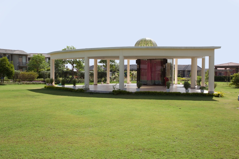 Shri Radha Brij Vasundhara Resort & Spa - Goverdhan 26/30