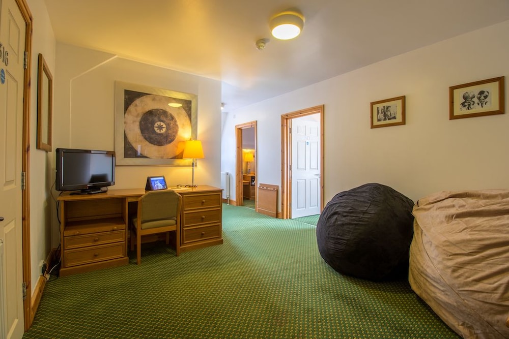 A Park View Hotel 47/59