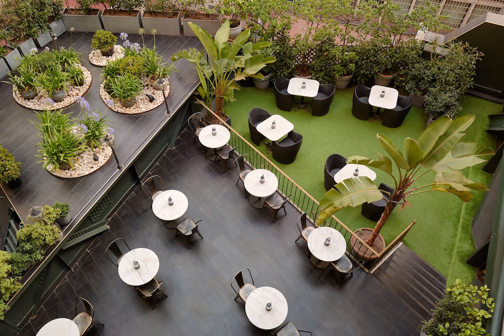 Continental Barcelona Hotel 6/80