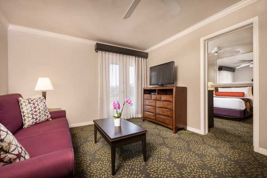 London Bridge Resort 33/82