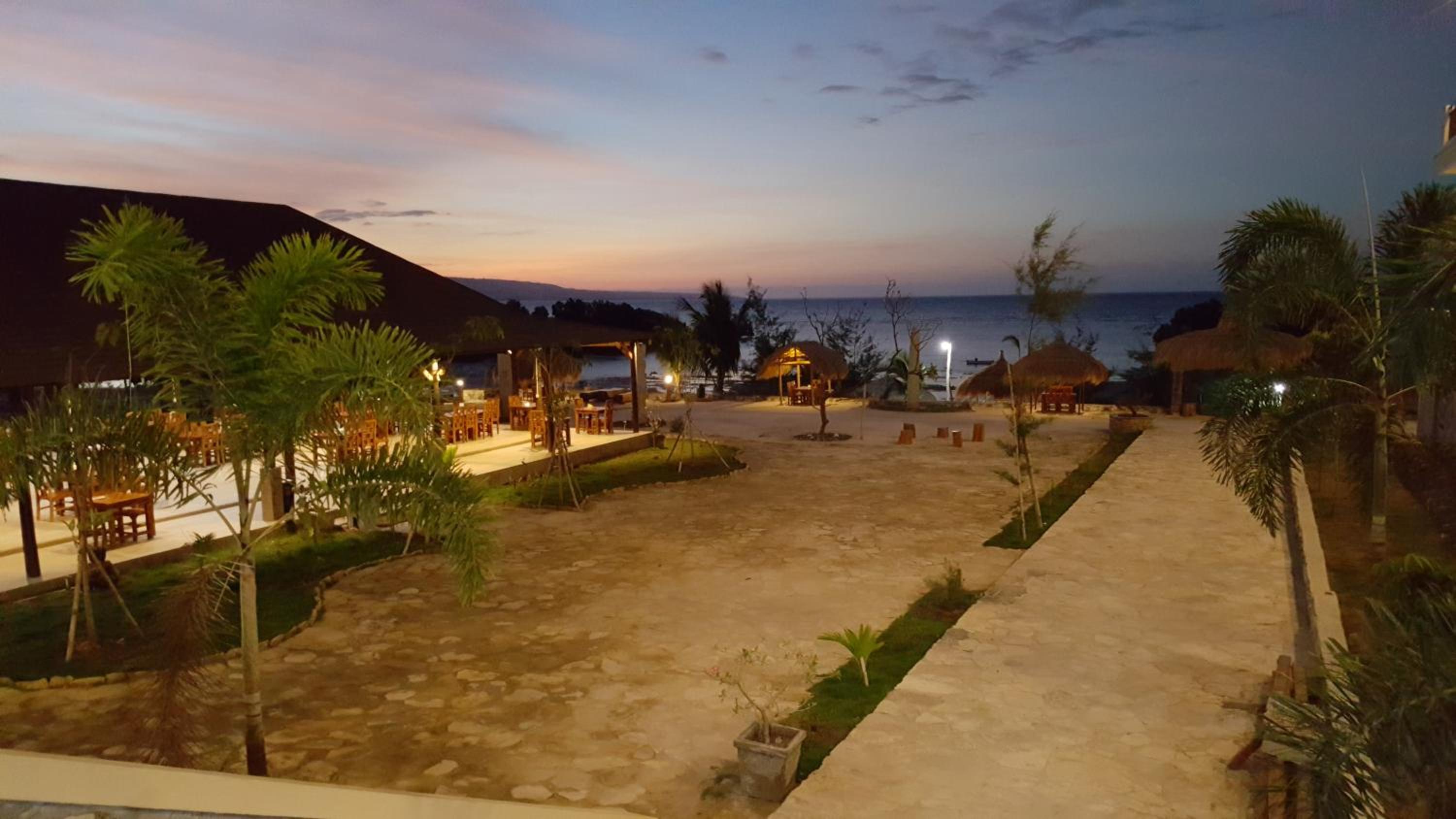 Padadita Beach Hotel 47/50