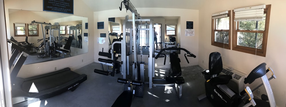 The Pines Resort 26/47
