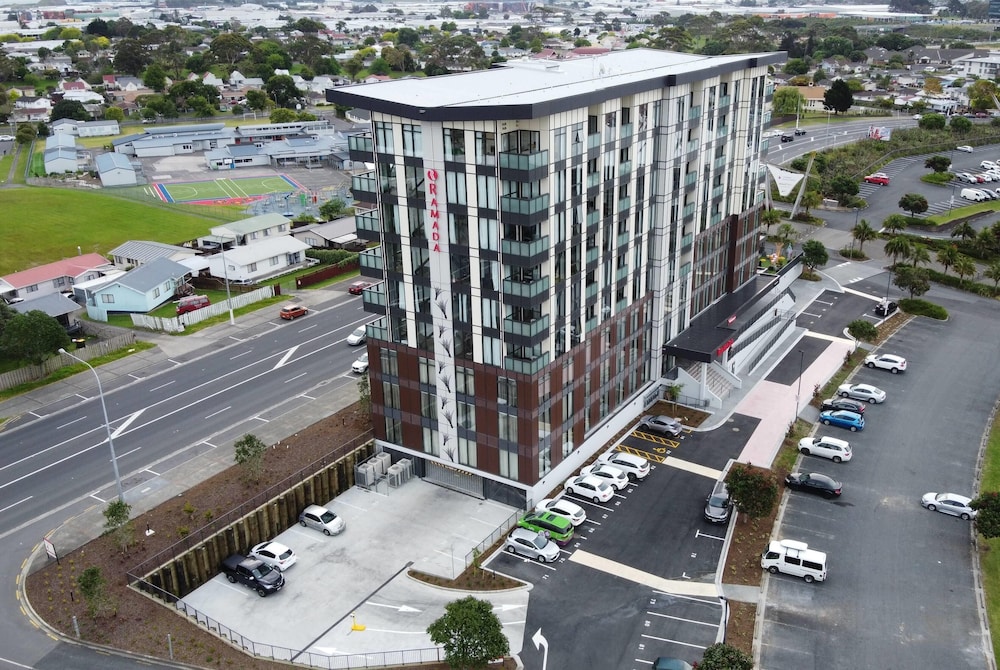 Ramada Suites by Wyndham Auckland Manukau Pacfic Centre 4/64
