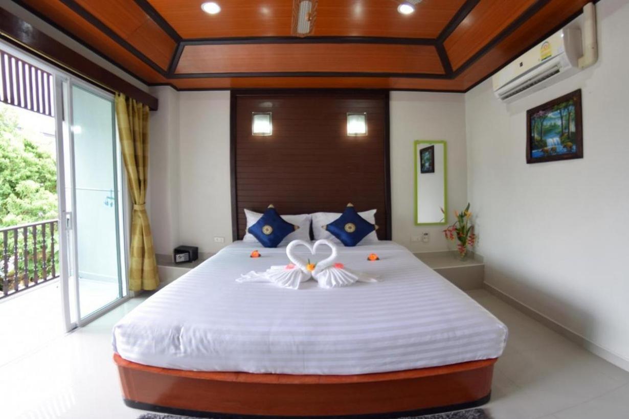 Vivi Boutique Room 7/51