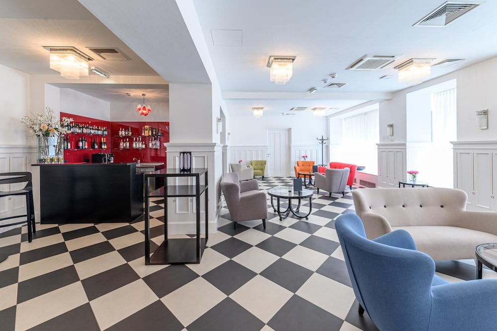 Hotel Caroline 49/60