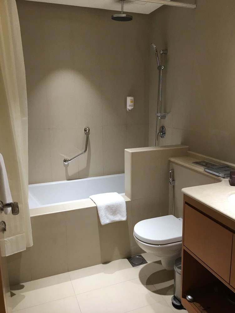 Levatio Suites Muscat, a member of Radisson Individuals 18/68