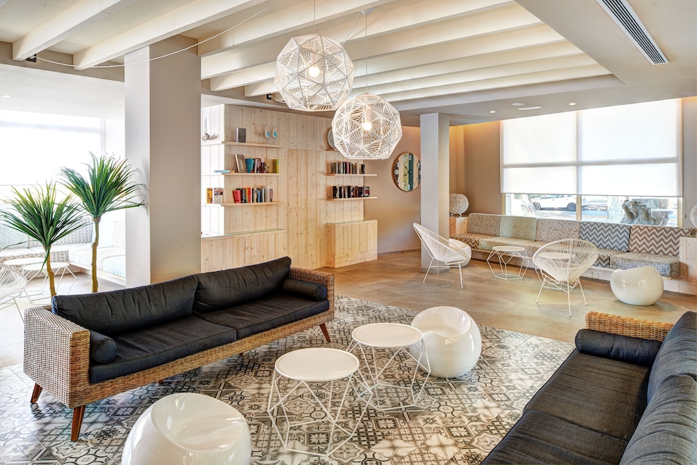 Protur Floriana Resort Aparthotel 17/30