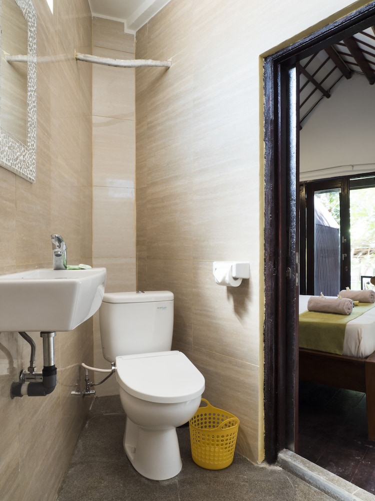 Gili Turtle Beach Resort 32/34
