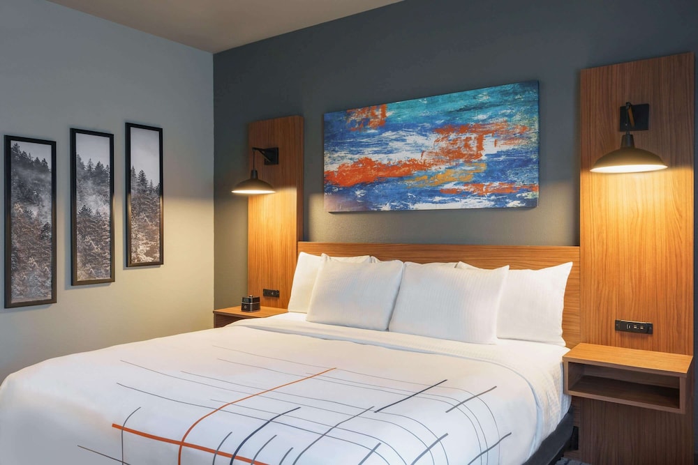 La Quinta Inn And Suites By Wyndham Springfield 11/46