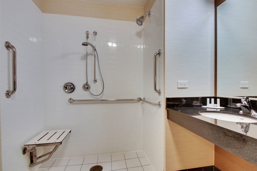Fairfield Inn Suites By Marriott Ottawa Starved Rock Area 12/46