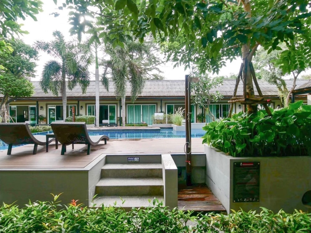Nirundorn Resort 34/50