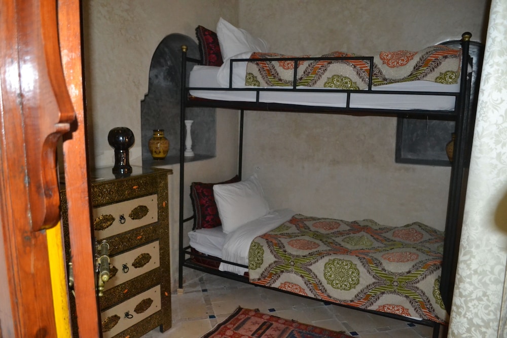 Riad Bayti 47/56