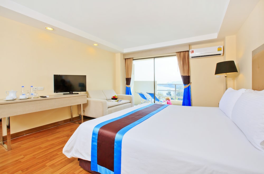 Hua Hin Blue Wave Resort 7/30