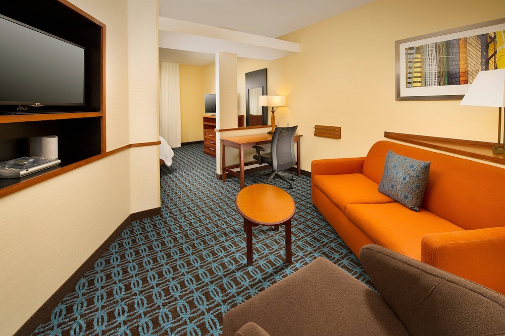 Fairfield Inn & Suites By Marriott Waco North 45/73