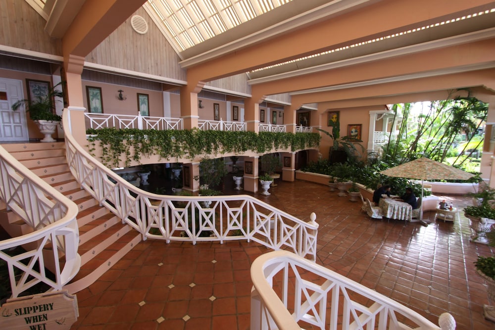 Coco Reef Resort & Spa 45/56
