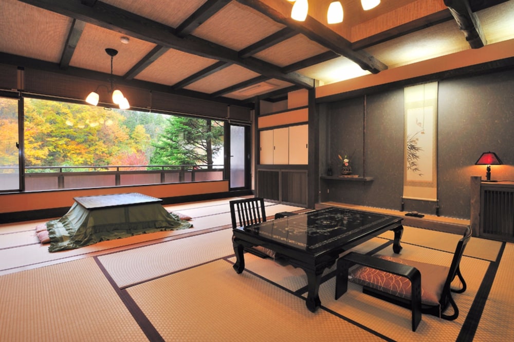 Minakamisanso 33/46