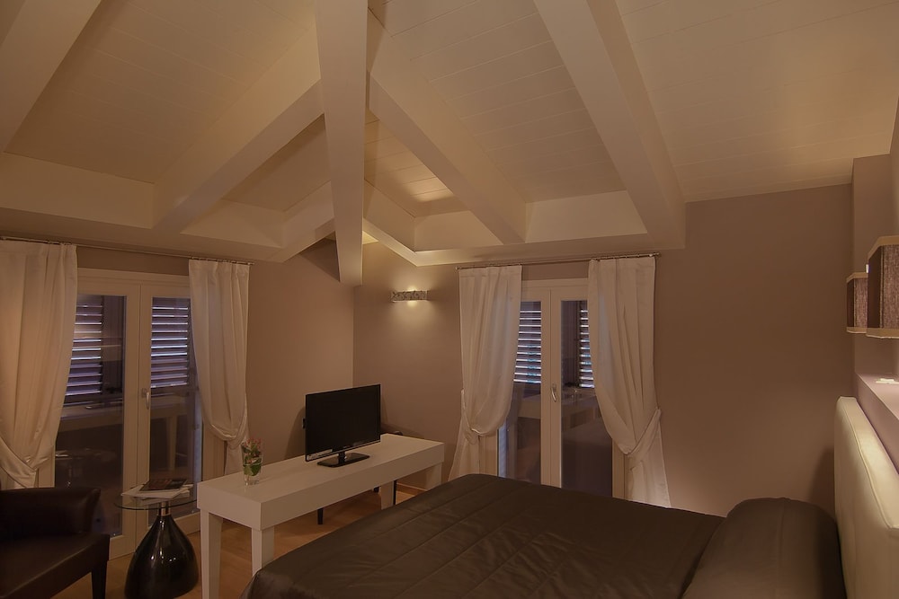 Hotel Arnolfo Aqua Laetitia Spa And Beauty 6/26